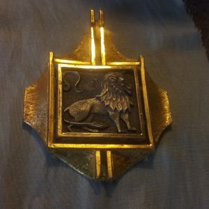L. Razza x Large Goldtone Pendant astrological LEO